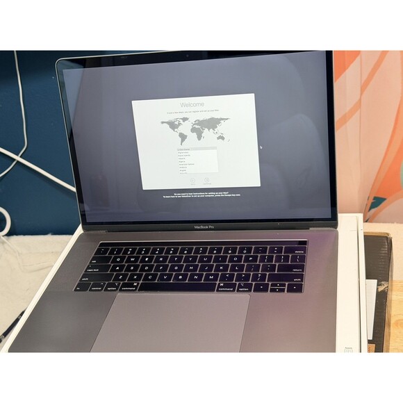 Apple MacBook Pro 2018 15.4" Intel Core i7 2.6GHz 16GB RAM 512GB SSD A1990 - Picture 4 of 7